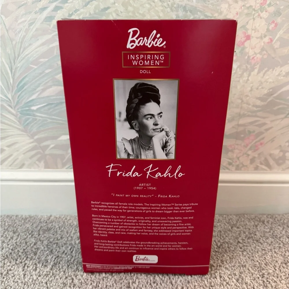 New Mattel Barbie Frida Khalo Inspiring Women Series Barbie 2017 Mint Condition - Picture 2 of 6